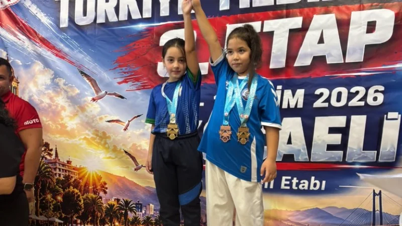 Kartepeli Karateciler Darıca'daki Finalden 18 Madalyayla Döndü