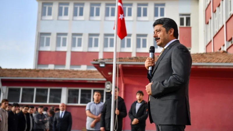 Kırşehir Mesleki ve Teknik Anadolu Lisesi'nde Ödül Töreni Heyecanı