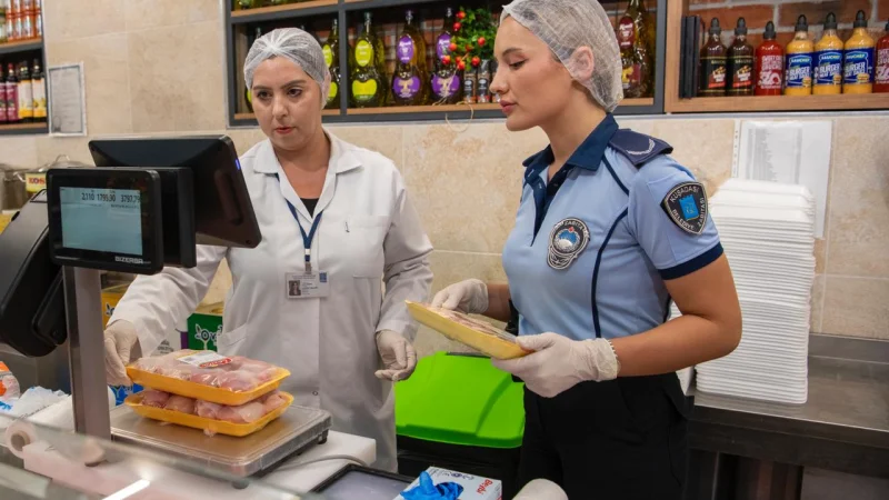 Kuşadası'nda Zincir Marketlere Yönelik Sıkı Gıda ve Hijyen Denetimi