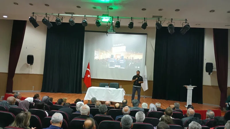 Mamak'ta Annelere Yönelik Narkotik Farkındalık Eğitimi Düzenlendi