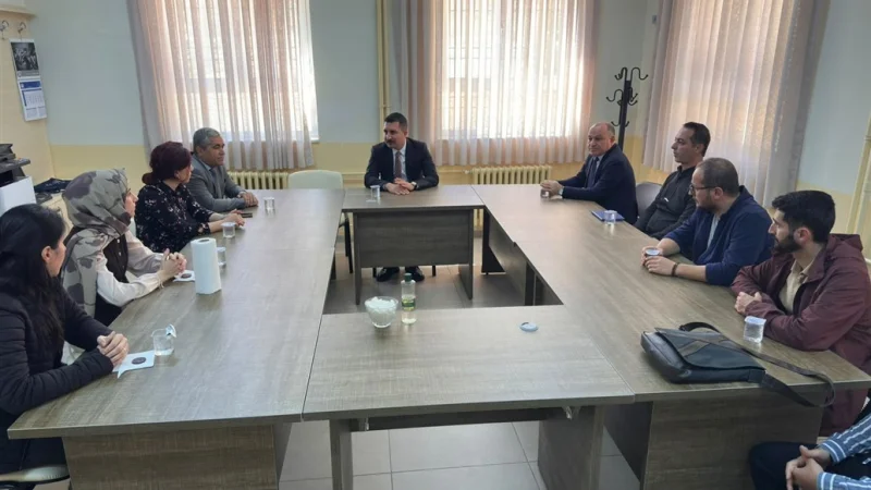 Yeşilli Kaymakamı İlyas Öztürk'ten Okul Ziyaretleri