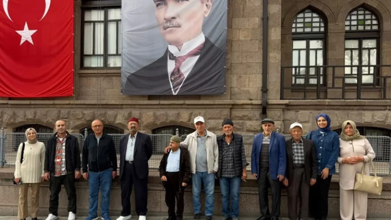 Aksakay'daki Huzurevi Sakinlerinden Ankara'ya Tarihi Gezi
