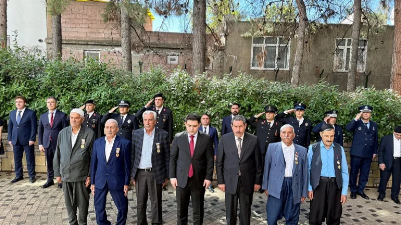 Diyarbakır'ın Eğil İlçesinde 19 Eylül Gaziler Günü Törenle Kutlandı