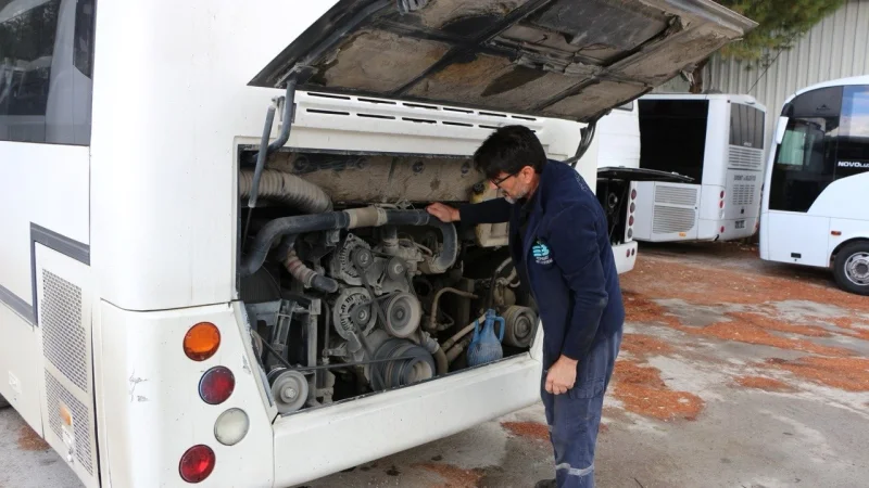 Edremit Belediyesi'nde Araç Bakım ve Onarımları Kendi Bünyesinde Yapılıyor