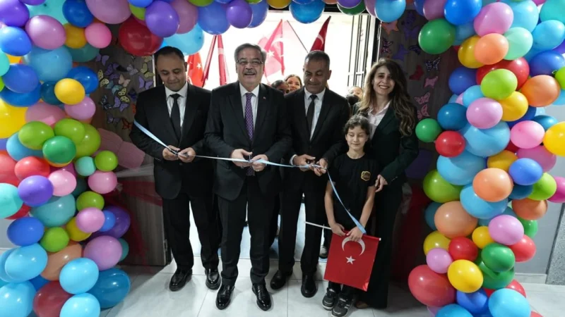 Gaziantep Güzel Sanatlar Müzik Ortaokulu'na Yeni Kütüphane