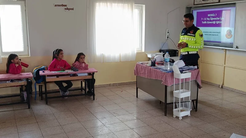 İpekyolu'nda Kırsal Mahalle Okullarında Trafik Eğitimi ve Servis Denetimi