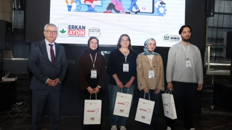 Osmangazi'de Gençler Kentin Geleceği İçin Yarıştı: 'Kent Elçileri' Projesi Birinci Oldu