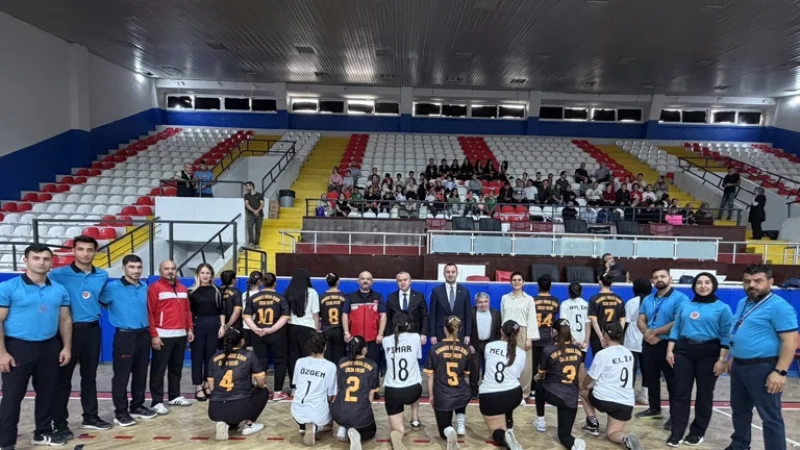 Osmaniye ve Kilis'teki Çocuk Evleri Voleybol Maçında Buluştu
