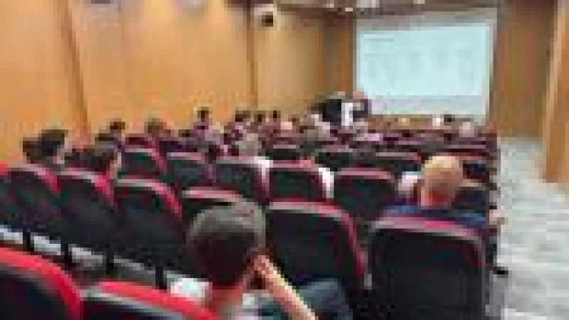 Siirt'te Kurum Personeline Yönelik Sosyal Medya ve Dijital Araçlar Eğitimi Verildi