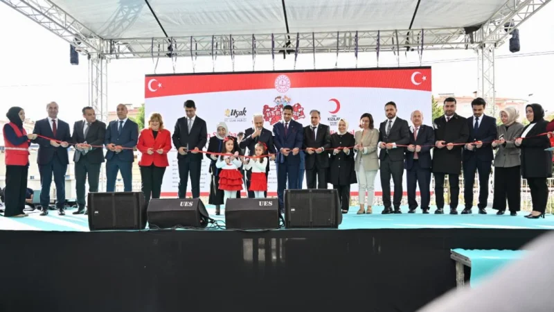 Uşak'ta Şükrü Özdilek Kızılay Anaokulu Törenle Eğitime Açıldı