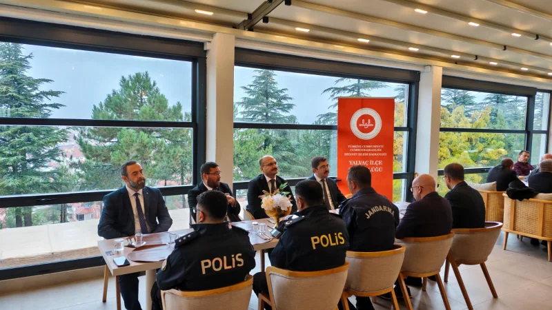 Yalvaç'ta Camiler ve Din Görevlileri Haftası Dolayısıyla Program Düzenlendi