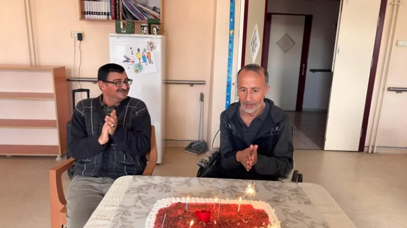 Yozgat'ta Bakım Merkezinde Kalan Bireyler İçin Doğum Günü Etkinliği Düzenlendi