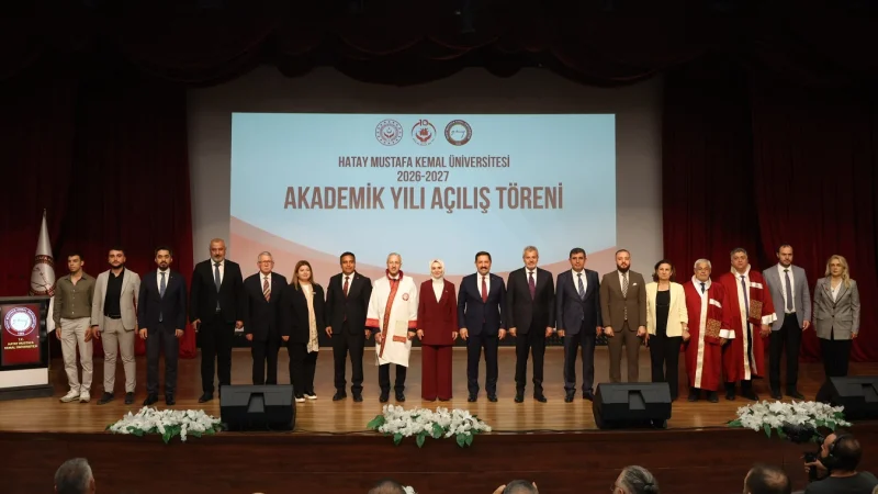 Aile ve Sosyal Hizmetler Bakanı Göktaş Hatay'da Akademik Yıl Açılışına Katıldı