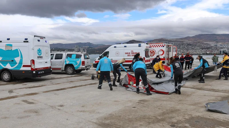 İzmir Alsancak Limanı'nda Gerçeğini Aratmayan Afet Tatbikatı