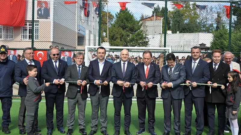Malkara'da Üç Okula Halı Saha Kazandırıldı