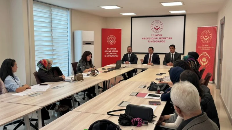 Niğde'de Çocuk Evleri Sitesi İçin Değerlendirme Toplantısı Düzenlendi