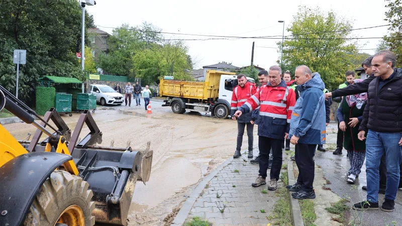 Sultangazi'de Şiddetli Yağış Mesaisi: Ekipler Teyakkuzda