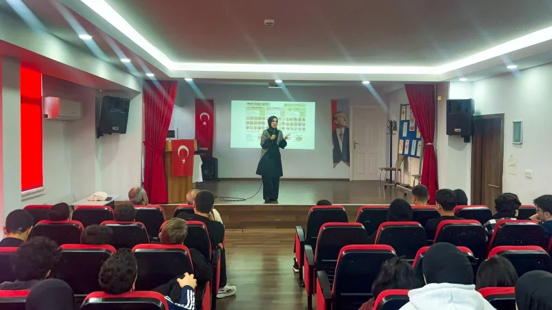 Ümraniye'de Öğrencilere Yönelik Sağlıklı Beslenme Eğitimleri Sürüyor