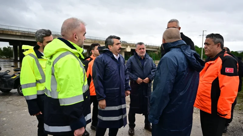 Yıldırım Belediyesi Sağanak Yağışın Ardından Sahada Çalışma Başlattı