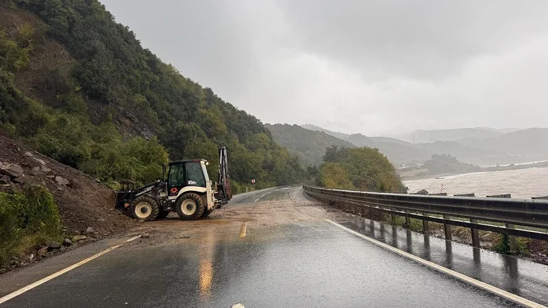 Zonguldak'ta Kuvvetli Yağış Alarmı: 1053 Personel Sahada