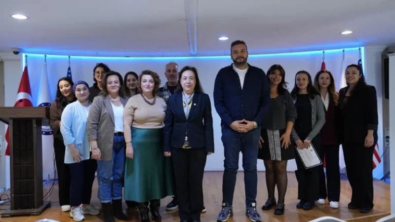 Ankara'da 'Hayatın İçinden: Gençlik Gelişim Atölyeleri Projesi' Tamamlandı