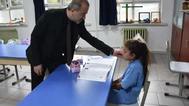 Artvin İl Milli Eğitim Müdürü Beraat Şahin'den Borçka'da Eğitim Kurumlarına İnceleme