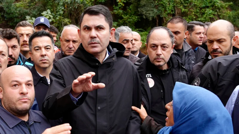 Bakan Kurum'dan İstanbul'daki Sel Felaketi Açıklaması: Önceliğimiz Yaraları Sarmak