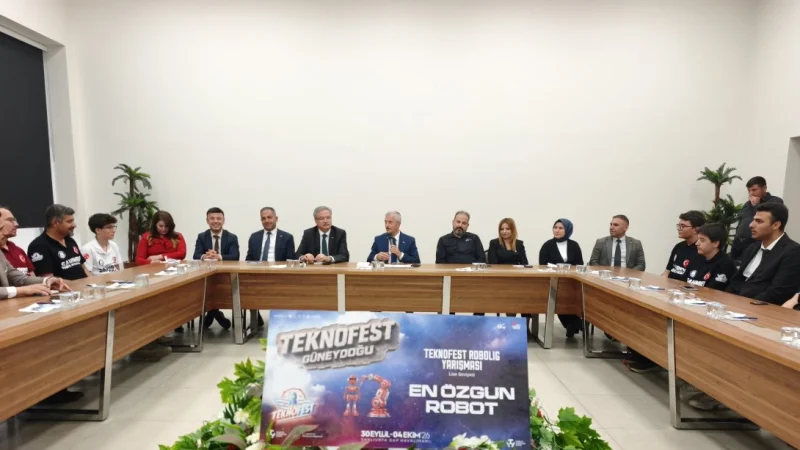 Gaziantep'te TEKNOFEST'te Ödül Alan Takımlar ve Öğrencilerle Buluşma Gerçekleştirildi