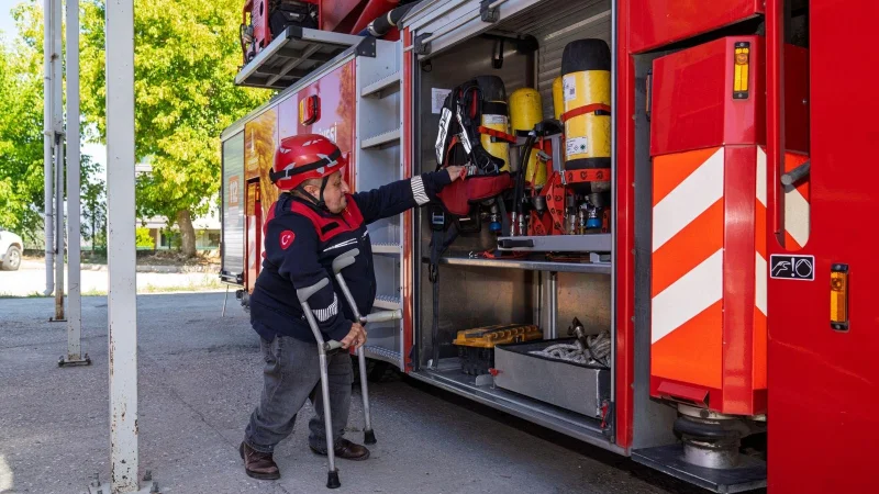 İzmir İtfaiyesi'nde 24 Yıllık Mücadele: '110 Yaşar'ın Öyküsü