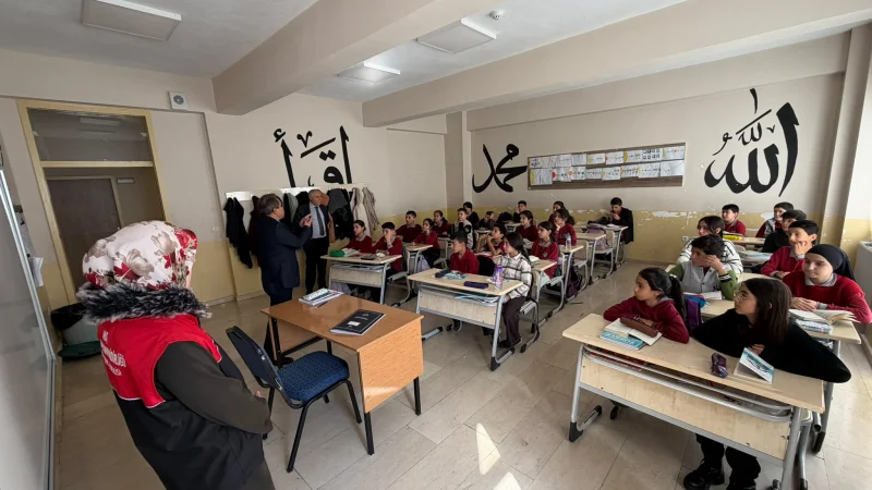 Muş'ta Dünya Gıda Günü'nde Öğrencilere Sağlıklı Beslenme Eğitimi