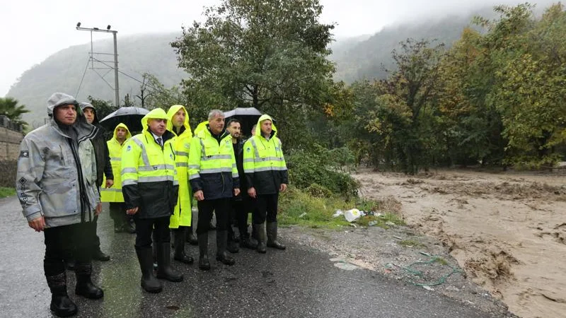 Sakarya Valisi Rahmi Doğan Yoğun Yağışın Etkilediği Bölgelerde İnceleme Yaptı