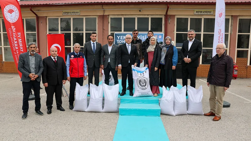 Sivas'ta Üreticilere Yüzde 75 Hibeli Yem Bitkisi Tohumu Desteği