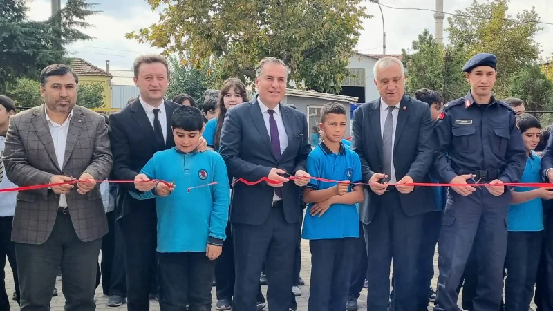 Turgutlu'da TÜBİTAK Destekli "Bilim Şenliği Her Yerde" Programı Düzenlendi