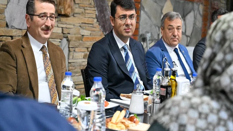 Uşak'ta Şehit Aileleri ve Gaziler Kahvaltı Programında Buluştu