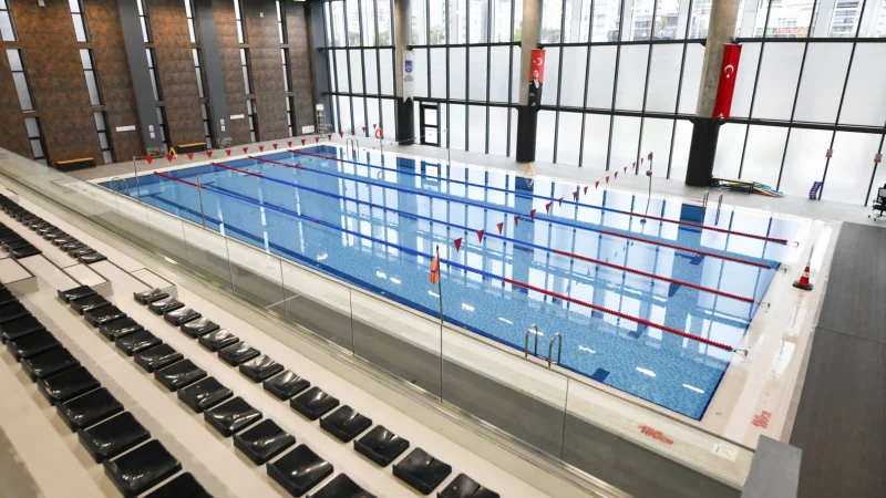 Ankara'da Cumhuriyet Yüzme Havuzu ve Spor Kompleksi Hizmete Açıldı
