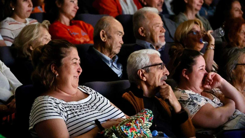 Bodrum Belediyesi Şehir Tiyatrosu Yeni Sezona 'Cambazın Cenazesi' ile Merhaba Dedi