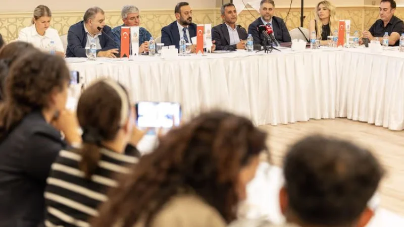 Diyarbakır Büyükşehir Belediyesi Eşbaşkanı Bucak, İtalya'daki Torino Konferansı'nda Konuştu