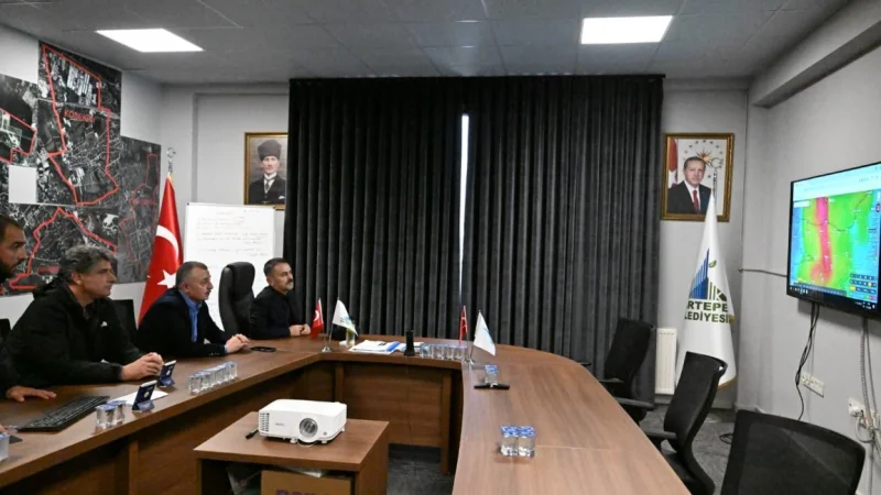 Kocaeli'de Sel Felaketi Sonrası Koordinasyon Toplantısı: Vali Aktaş ve Başkan Büyükakın İncelemelerde Bulundu