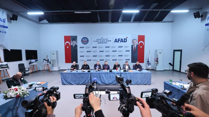 Kocaeli'de Yoğun Yağış Alarmı: Vali Aktaş ve Başkan Büyükakın Koordinasyon Toplantısı Düzenledi