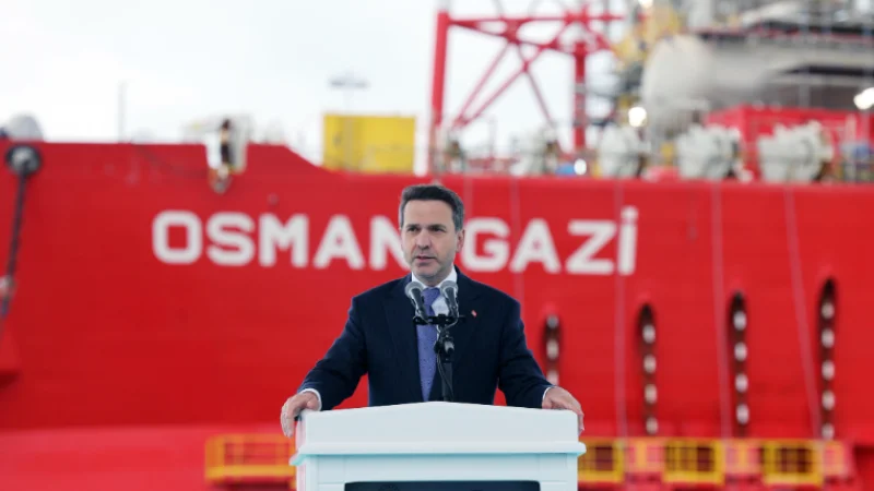 Osman Gazi Yüzer Üretim Platformu Karadeniz'deki Görev Yeri İçin Uğurlandı