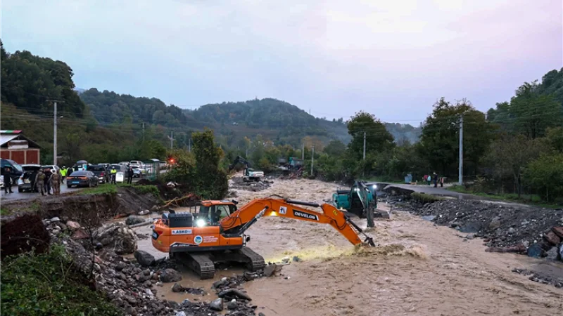 Sakarya'da Sağanak Yağış Sonrası Dere Yataklarındaki Yapılaşma Uyarısı