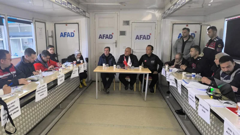 İstanbul'daki Sel Felaketinin Ardından AFAD Koordinasyon Merkezinde Değerlendirme Toplantısı