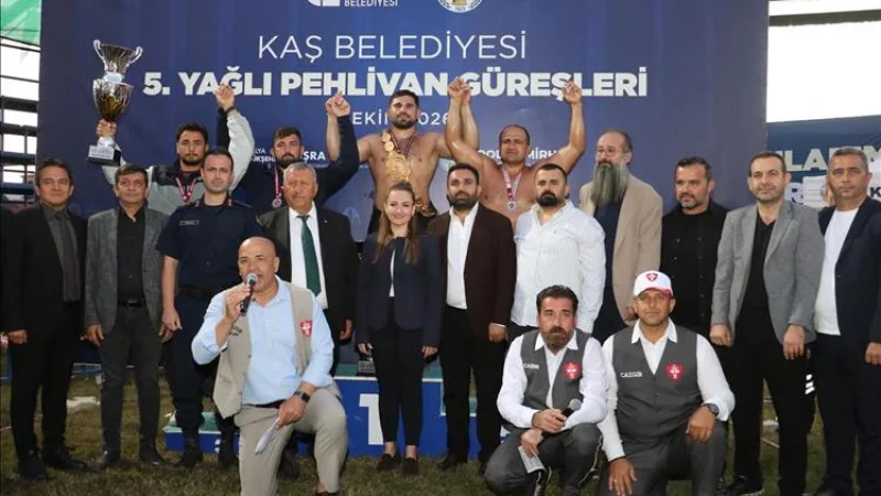 5. Kaş Belediyesi Yağlı Pehlivan Güreşleri'nin Başpehlivanı Erkan Taş Oldu