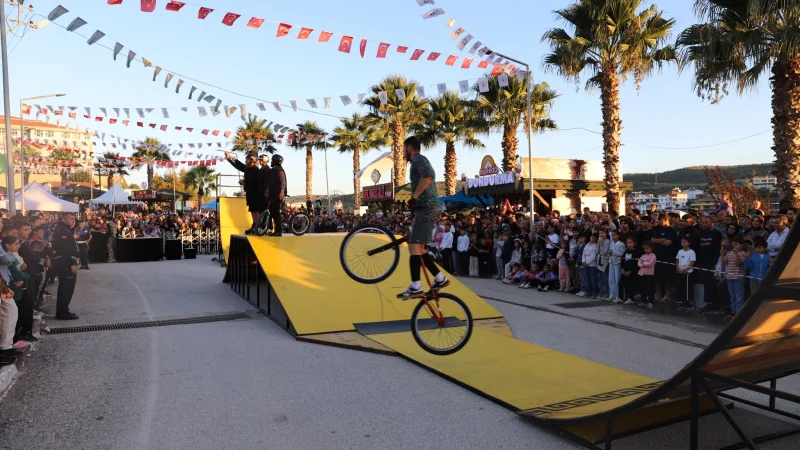 Altınözü'nde Trial Bike ve Rampa Şov Gösterileri Nefes Kesti