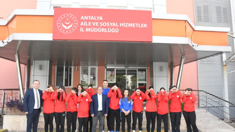Antalya Aile ve Sosyal Hizmetler İl Müdürlüğü Kız Voleybol Takımı'ndan Net Galibiyet