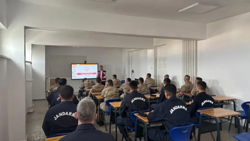 Ardahan'da Jandarma Erlere Kadına Yönelik Şiddetle Mücadele Semineri Verildi