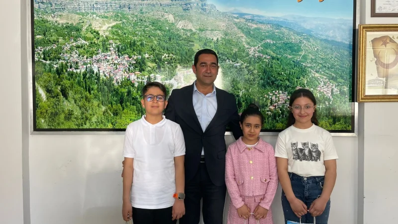 Başyayla'da 23 Nisan Sevinci: Minik Veysel Koltuğu Devraldı