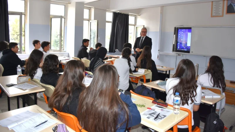 Batman İl Milli Eğitim Müdürü Yaşar Ciğer'den Batman Anadolu Lisesi'ne Ziyaret