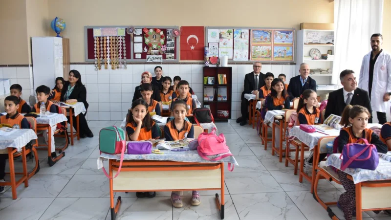 Batman'da Minik Öğrencilere Bilim Dünyasının Kapıları Aralandı