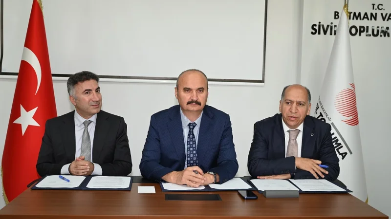 Batman'da Üniversite Öğrencilerine Kamu Kurumlarında Uygulamalı Eğitim Fırsatı